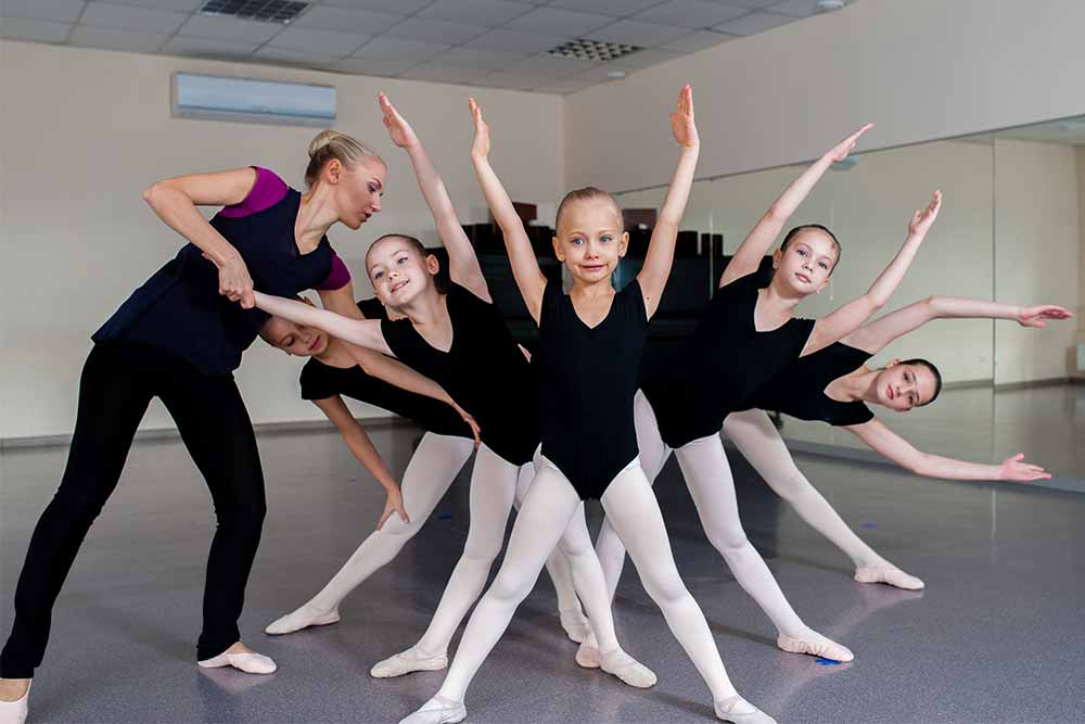 ballet dance class in school